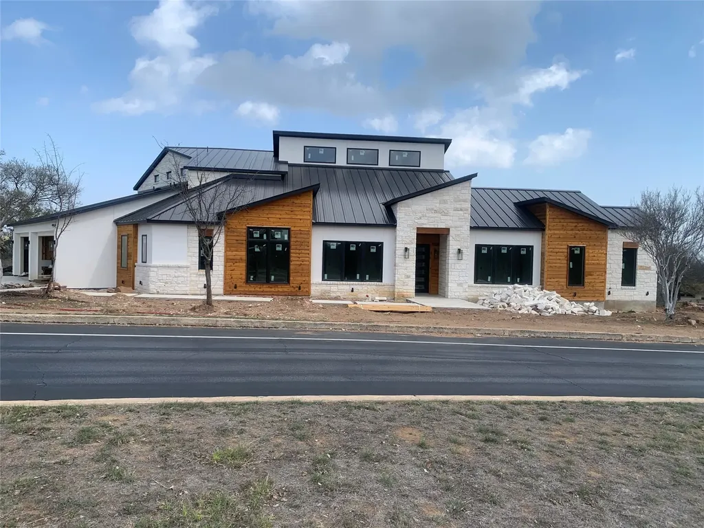 101 Silver Way Horseshoe Bay TX 78657