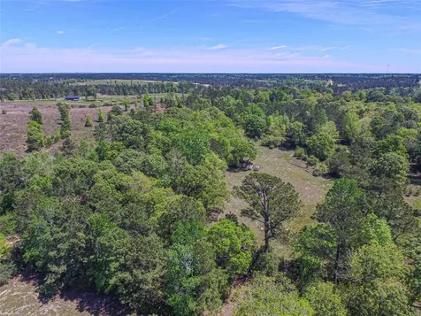 280-1 Waka Livingston TX 77351