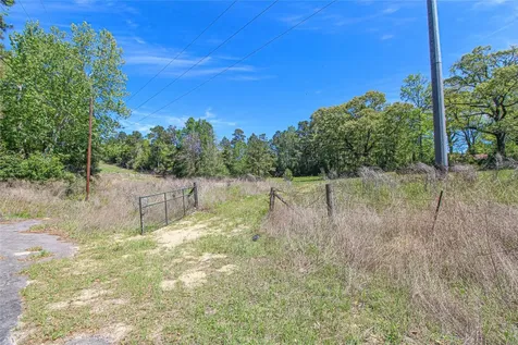 280-1 Waka Livingston TX 77351