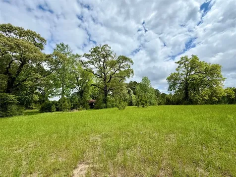 280-1 Waka Livingston TX 77351