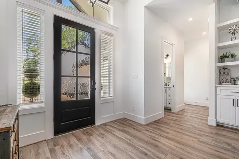 111 Seagull Path Point Blank TX 77364
