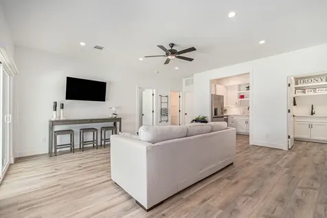 111 Seagull Path Point Blank TX 77364