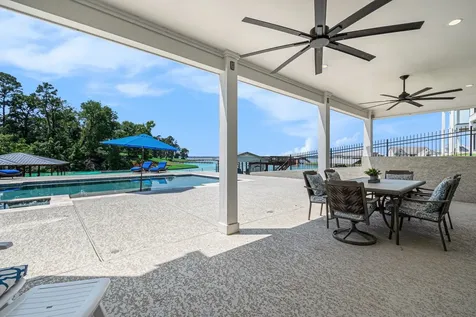 111 Seagull Path Point Blank TX 77364