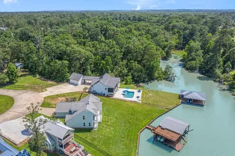 111 Seagull Path Point Blank TX 77364