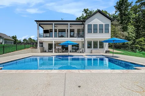 111 Seagull Path Point Blank TX 77364