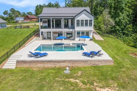 111 Seagull Path Point Blank TX 77364