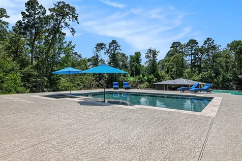 111 Seagull Path Point Blank TX 77364