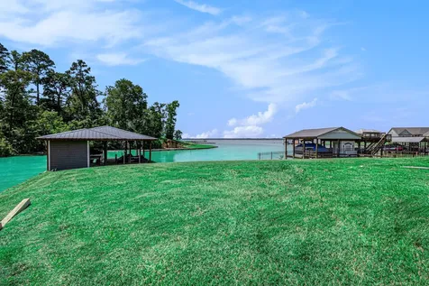 111 Seagull Path Point Blank TX 77364