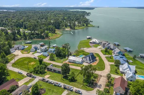 111 Seagull Path Point Blank TX 77364