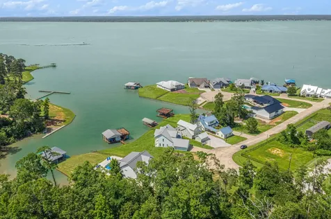 111 Seagull Path Point Blank TX 77364