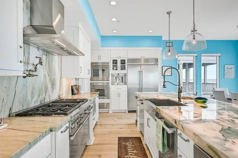 11391 Beachside Drive Galveston TX 77554