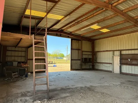 285 Meadowview Drive El Campo TX 77437