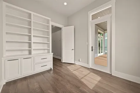 2461 Baycrest Drive Houston TX 77058