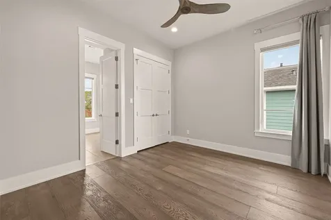 2461 Baycrest Drive Houston TX 77058