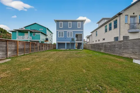 2461 Baycrest Drive Houston TX 77058