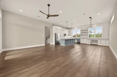 2461 Baycrest Drive Houston TX 77058