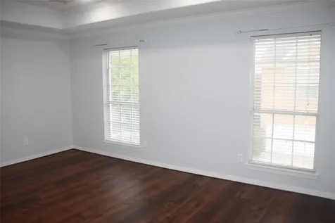 3206 E Park At Beverly Hills Houston TX 77057