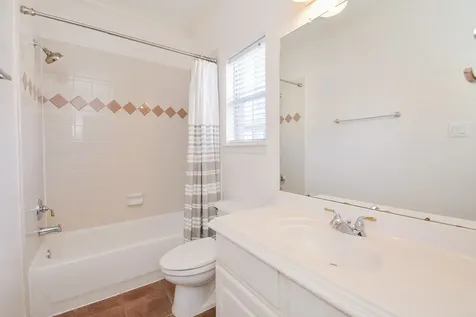 3206 E Park At Beverly Hills Houston TX 77057