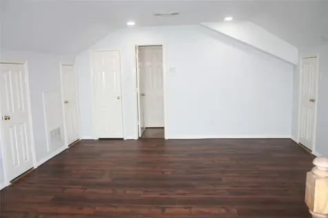 3206 E Park At Beverly Hills Houston TX 77057