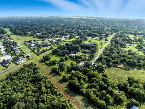 300 Mustang Road Alvin TX 77511