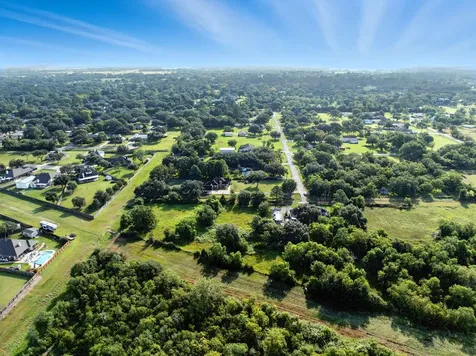 300 Mustang Road Alvin TX 77511