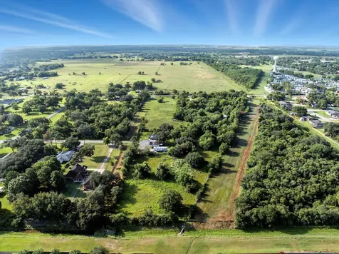 300 Mustang Road Alvin TX 77511