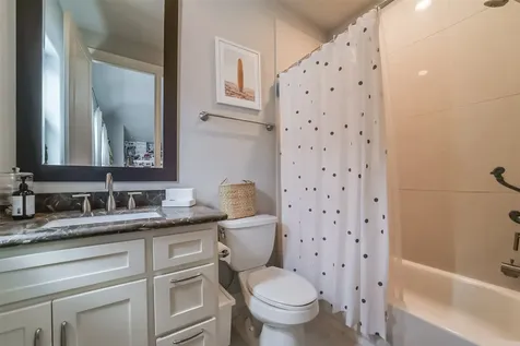 5715 Arabelle Lake Street Houston TX 77007