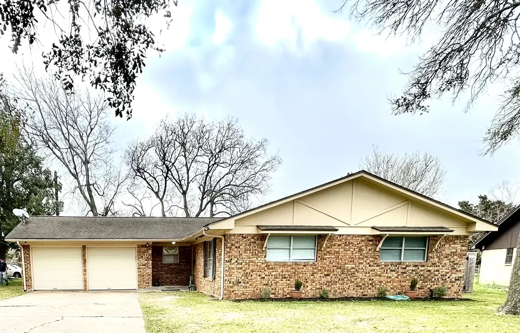 4108 Crescent Drive Bay City TX 77414