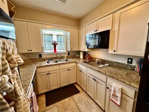 4108 Crescent Drive Bay City TX 77414