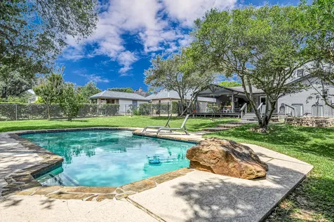 201 Hillcrest Drive Richmond TX 77469