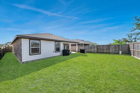 4946 Pine Haven Lane Fresno TX 77545
