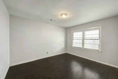 4626 Evergreen Street Bellaire TX 77401