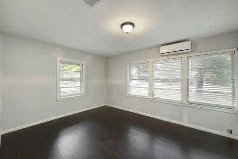 4626 Evergreen Street Bellaire TX 77401