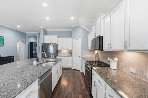 4310 Bearberry Avenue Baytown TX 77521