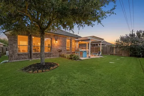 4310 Bearberry Avenue Baytown TX 77521