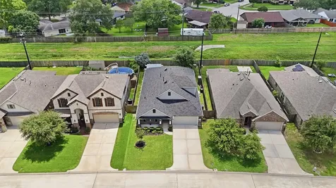 4310 Bearberry Avenue Baytown TX 77521