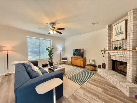 2 Twin Feather Place The Woodlands TX 77381