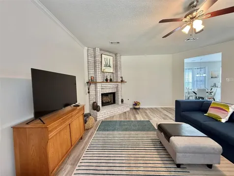 2 Twin Feather Place The Woodlands TX 77381