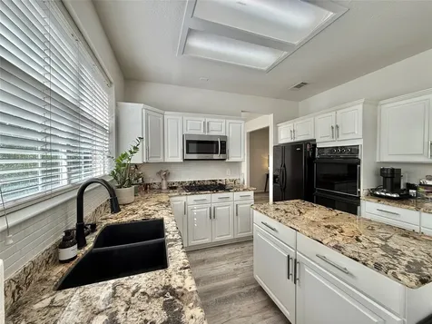 2 Twin Feather Place The Woodlands TX 77381