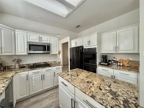 2 Twin Feather Place The Woodlands TX 77381