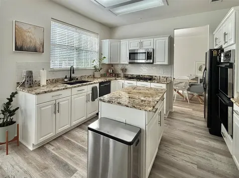 2 Twin Feather Place The Woodlands TX 77381