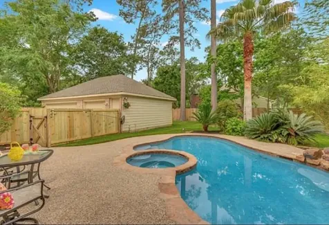 2 Twin Feather Place The Woodlands TX 77381