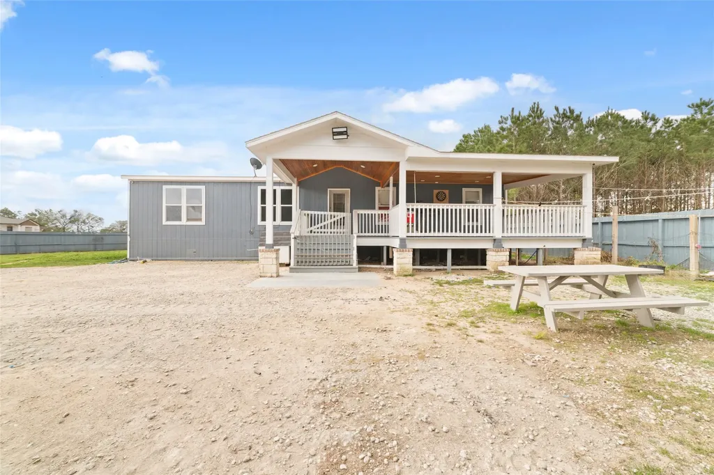 317 Road 5814 Cleveland TX 77327