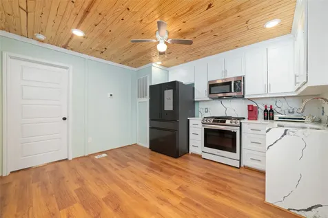 317 Road 5814 Cleveland TX 77327