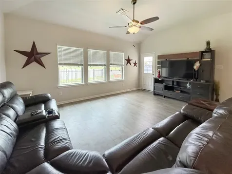 209 Bryan Way Angleton TX 77515