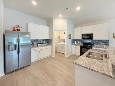 209 Bryan Way Angleton TX 77515