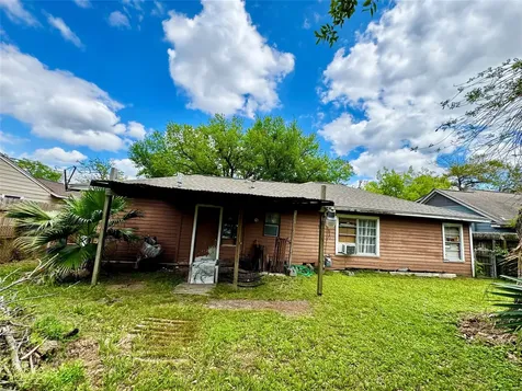 4105 Ella Boulevard Houston TX 77018