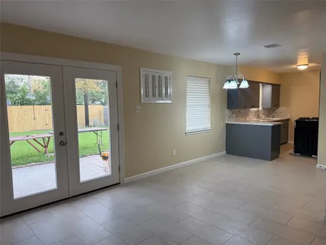 7335 Tanager Street Houston TX 77074