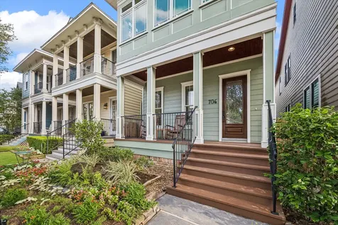 706 E 12th Street Houston TX 77008