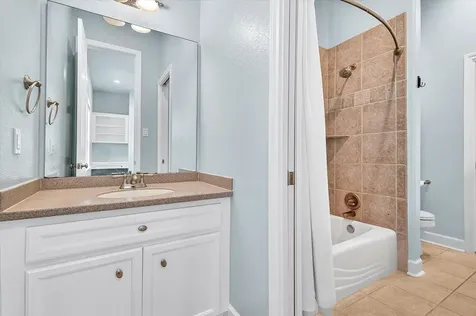 226 Quail Ridge Lane Dickinson TX 77539